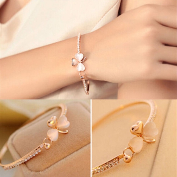 Lucky Clover Heart Cluster Gold Bangle Bracelet - Picture 3 of 8